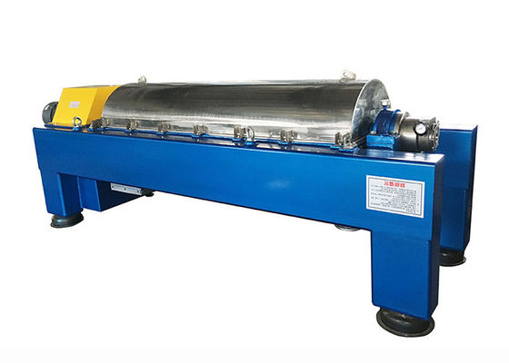 Centrifuge met tweefasedekanter voor textiel- en verfslot